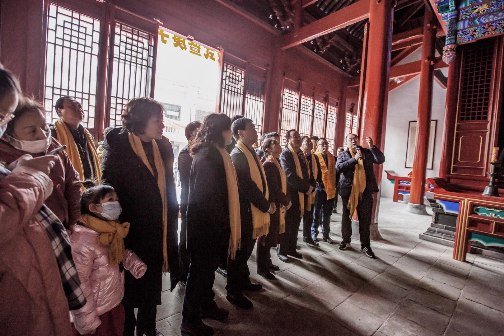 鄭先明一行參加“儒家文化傳承教育基地啟動(dòng)儀式暨庚子年信陽文廟大成殿修復(fù)揭牌慶典”活動(dòng)