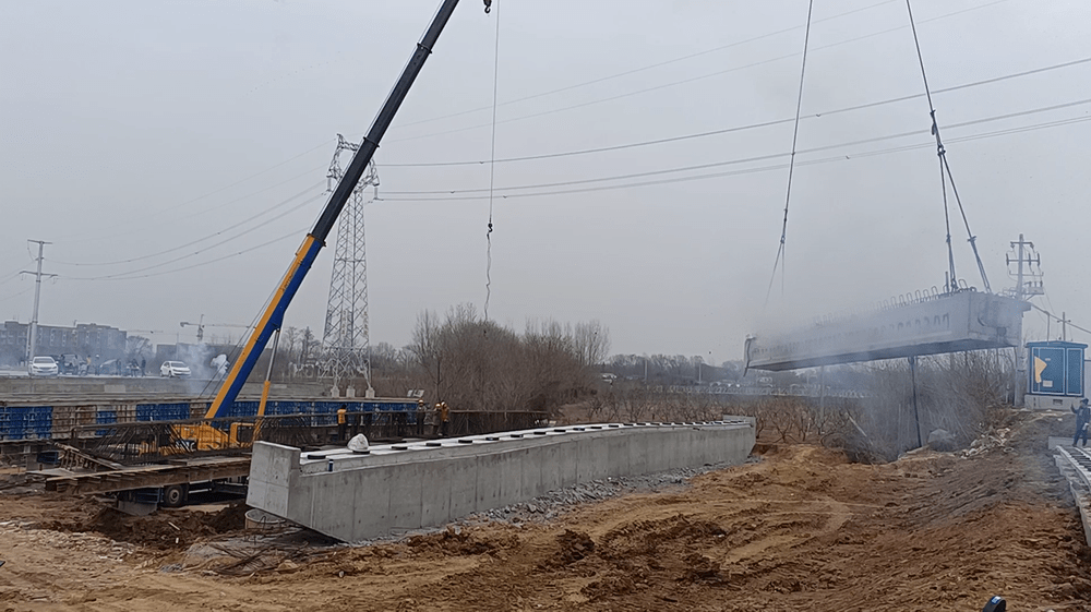 最新進(jìn)展！天佑大道南延工程大橋開始架梁了！