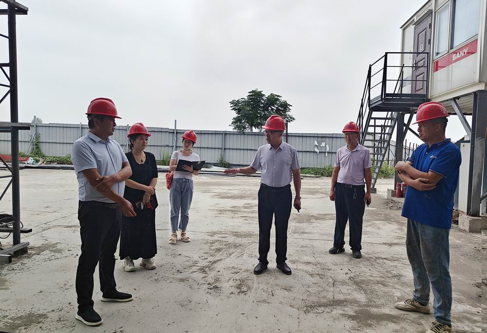 集團(tuán)黨支部書記 董事長(zhǎng)孔德穩(wěn)赴城陽(yáng)城拌合站進(jìn)行專項(xiàng)督導(dǎo)